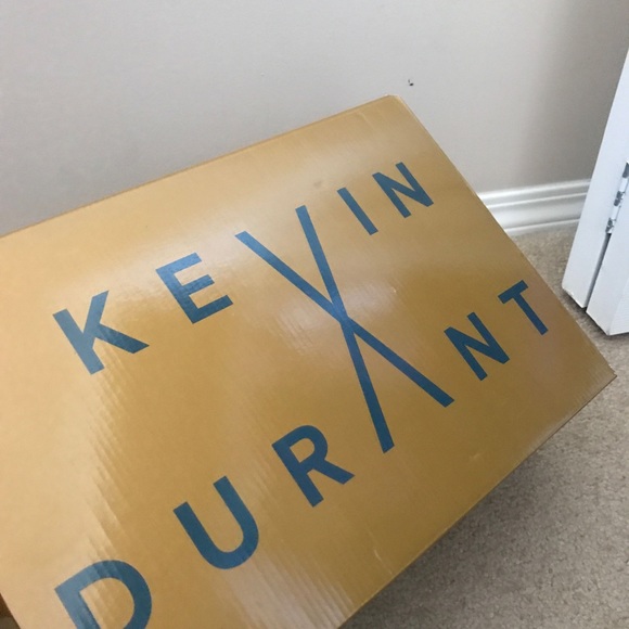 LIKE NEW - KD10 Size 8 (Read description) - Picture 8 of 8